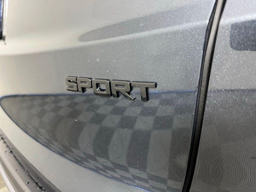 new 2026 Honda CR-V Hybrid car, priced at $41,675