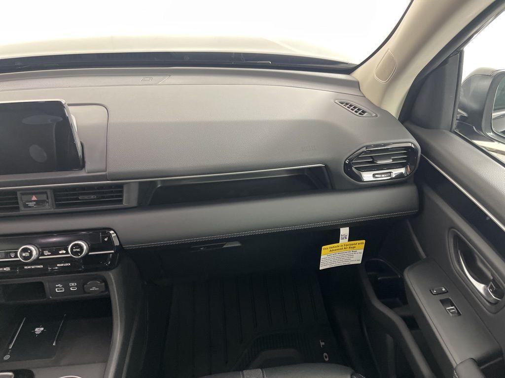 new 2025 Honda Pilot car, priced at $44,995