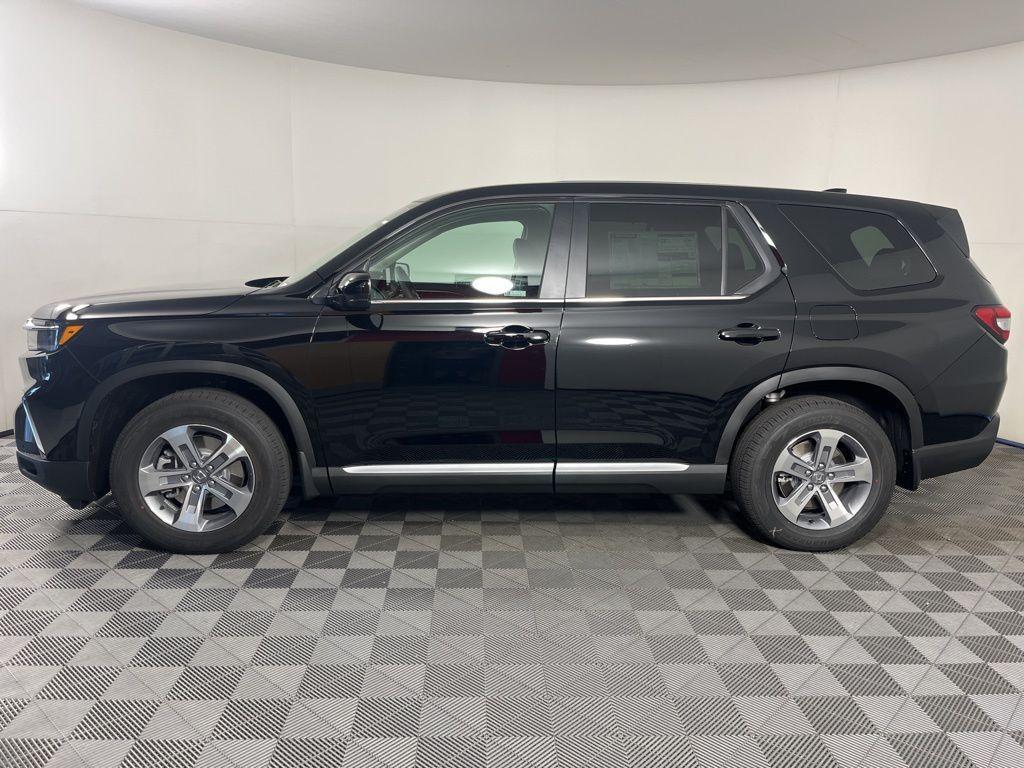 new 2025 Honda Pilot car, priced at $44,995