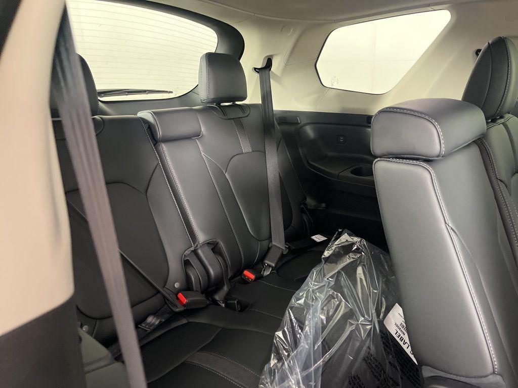 new 2025 Honda Pilot car, priced at $44,995