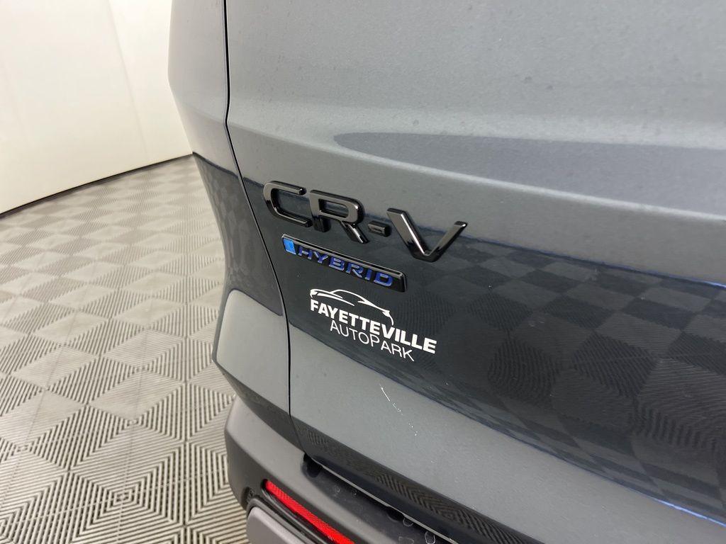 new 2026 Honda CR-V Hybrid car, priced at $38,580