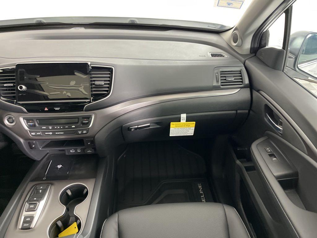 new 2025 Honda Ridgeline car, priced at $43,282