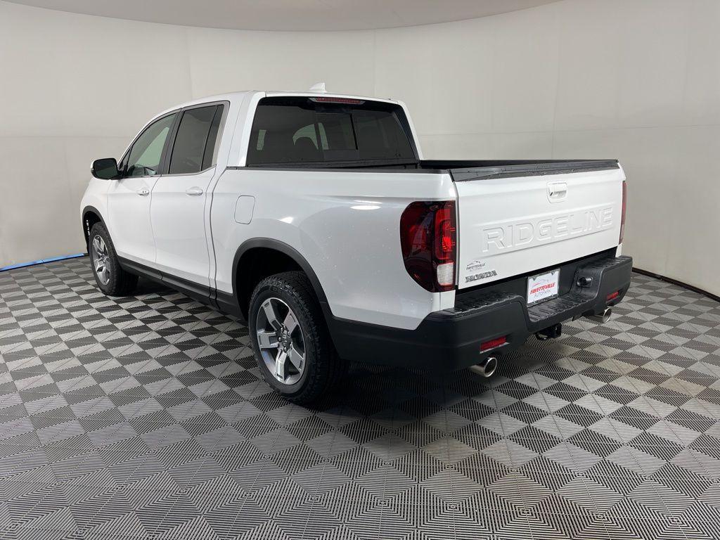 new 2025 Honda Ridgeline car, priced at $43,282