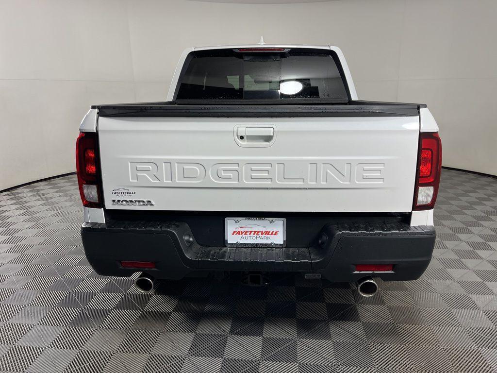 new 2025 Honda Ridgeline car, priced at $43,282