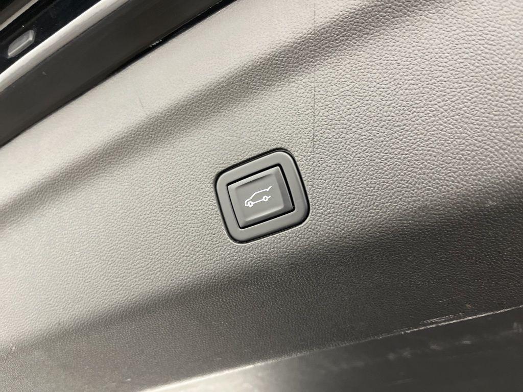 used 2021 GMC Yukon car, priced at $47,940