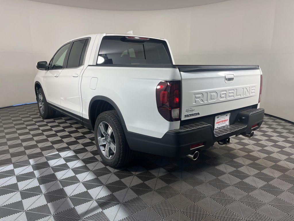 new 2025 Honda Ridgeline car, priced at $42,997