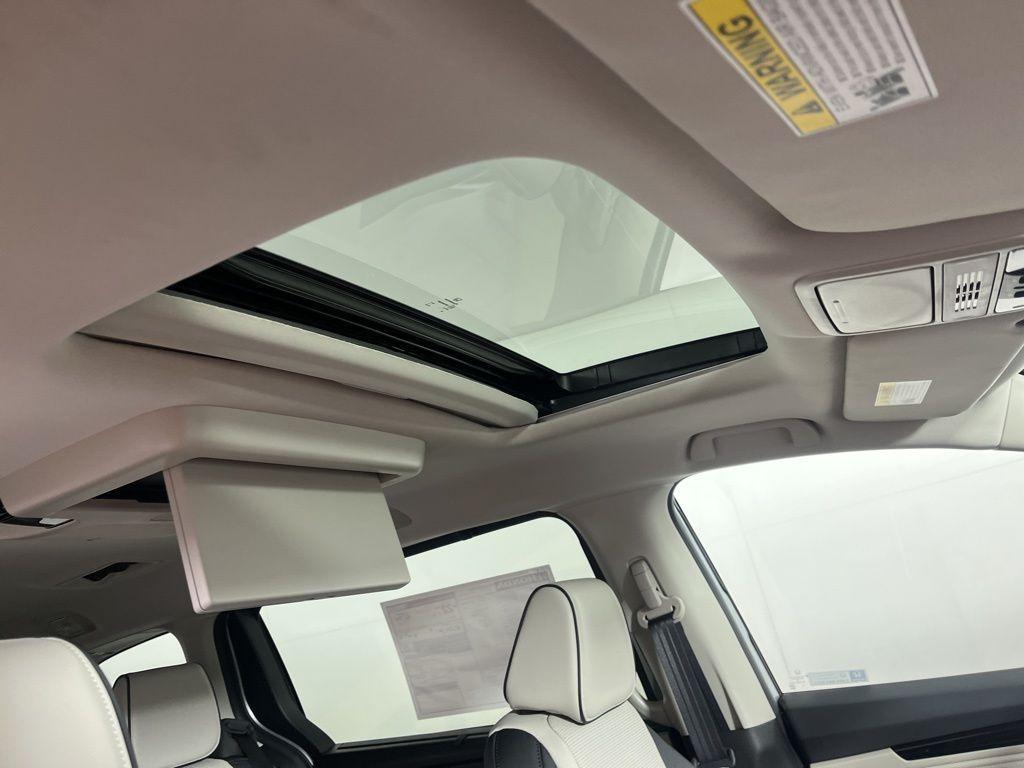 new 2026 Honda Odyssey car, priced at $53,205