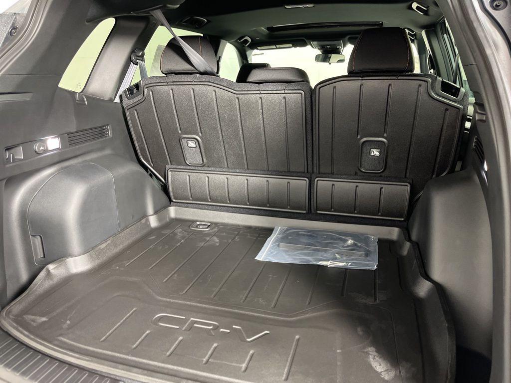 new 2026 Honda CR-V Hybrid car, priced at $40,675