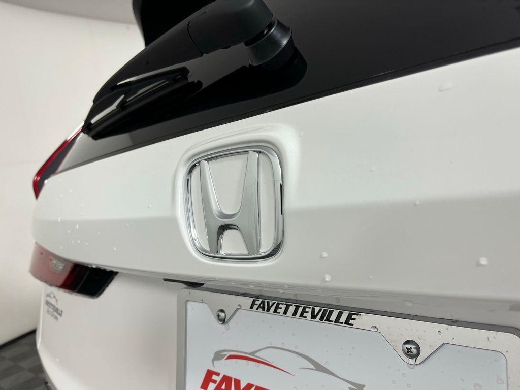 new 2026 Honda CR-V Hybrid car, priced at $40,630