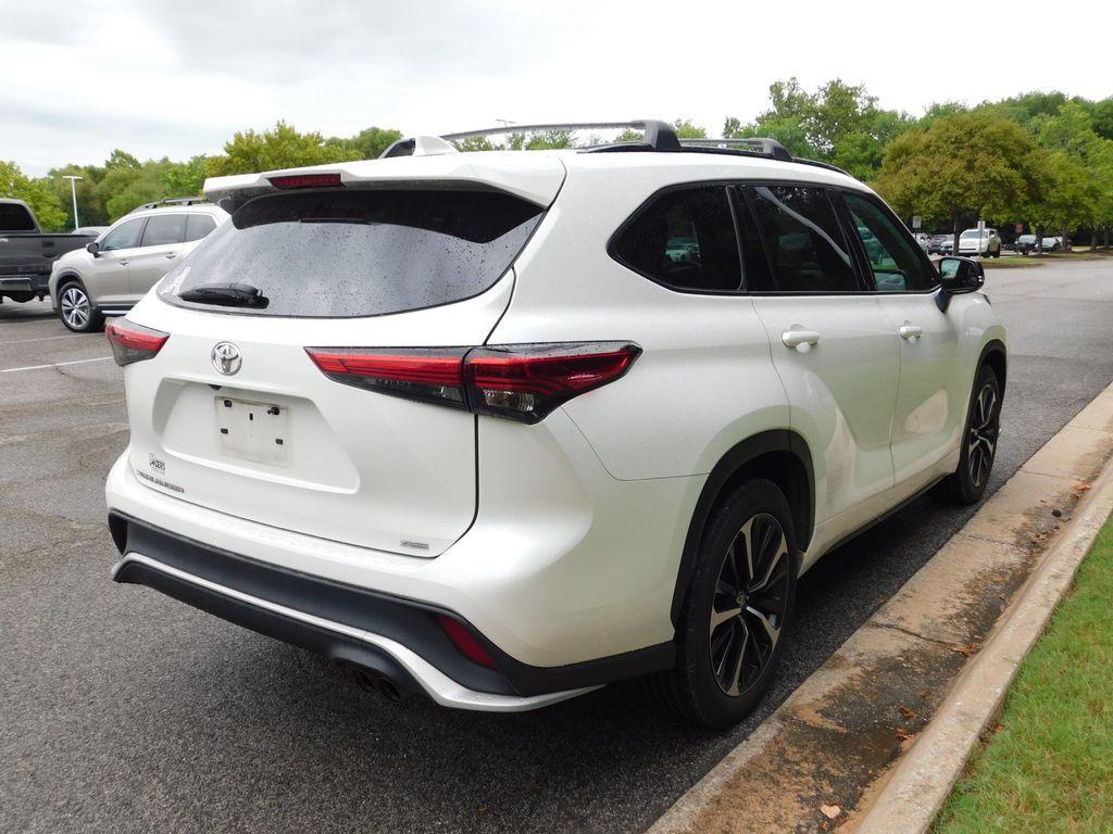 used 2021 Toyota Highlander car, priced at $30,187