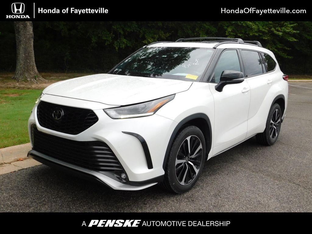 used 2021 Toyota Highlander car, priced at $30,526