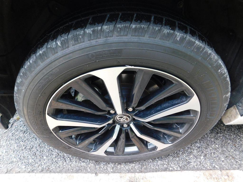 used 2021 Toyota Highlander car, priced at $30,187