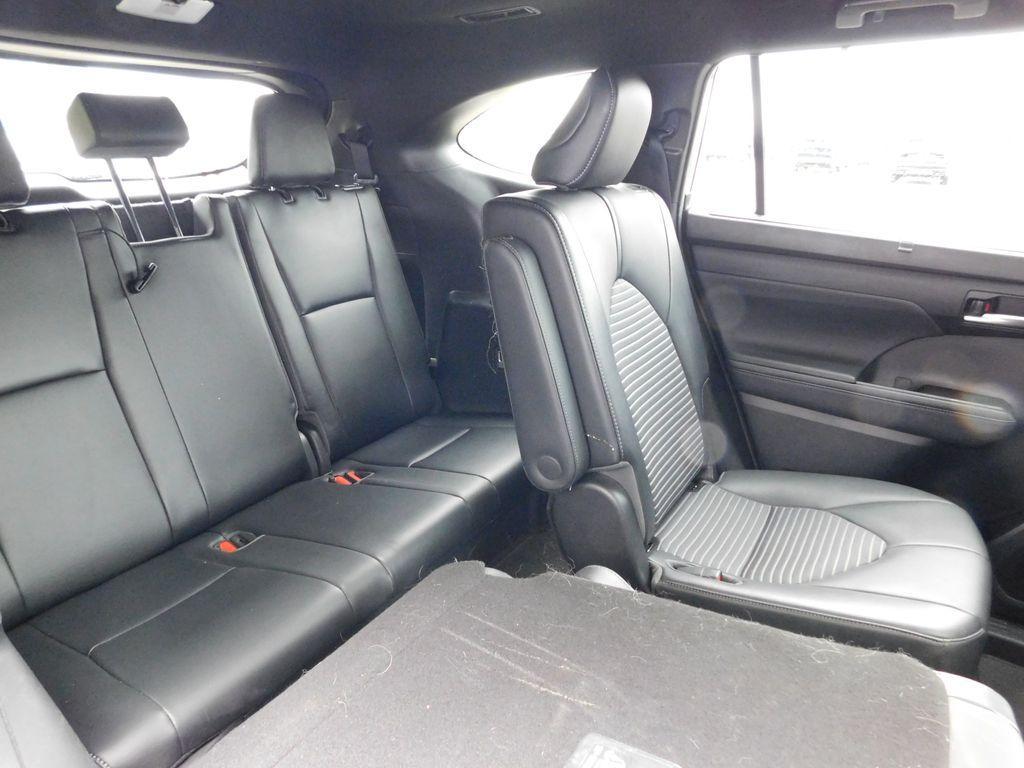 used 2021 Toyota Highlander car, priced at $30,187