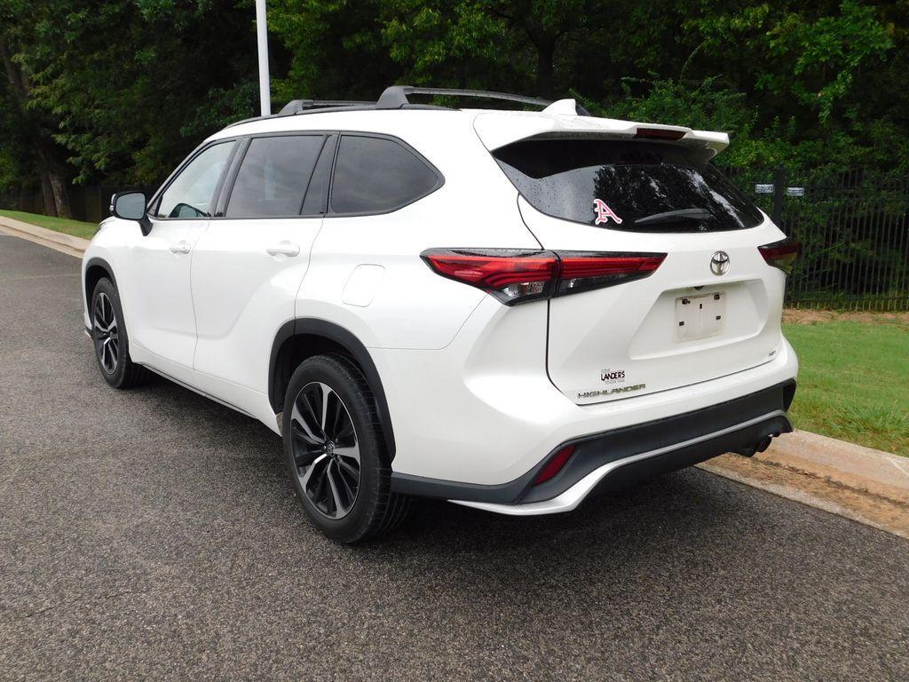 used 2021 Toyota Highlander car, priced at $30,187