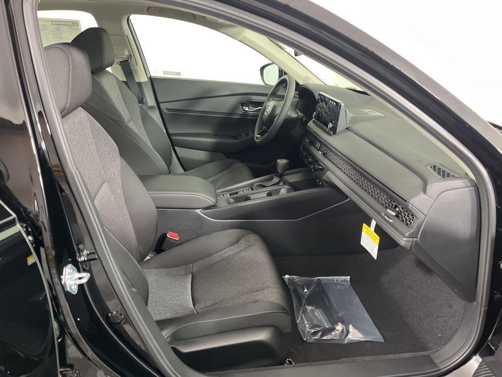 new 2025 Honda Accord car, priced at $30,674