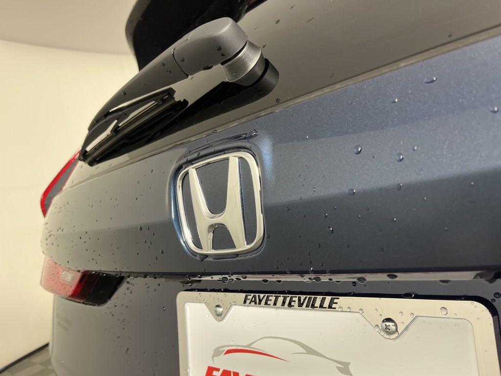 new 2026 Honda CR-V Hybrid car, priced at $40,175