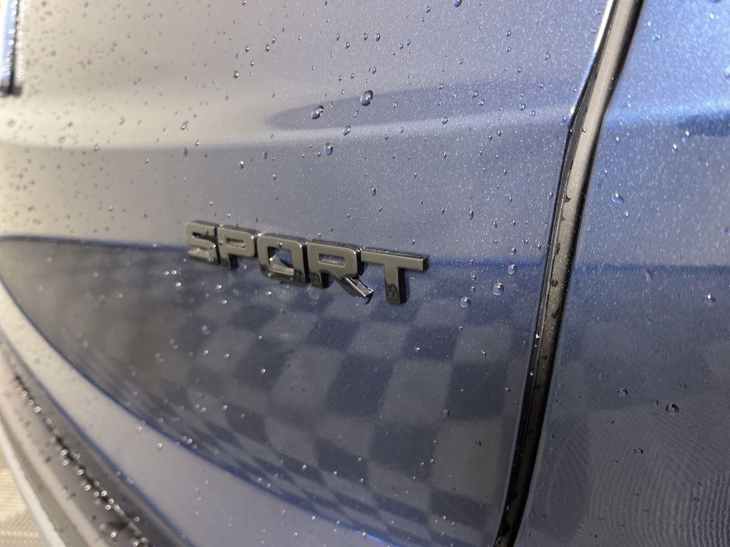 new 2026 Honda CR-V Hybrid car, priced at $40,175