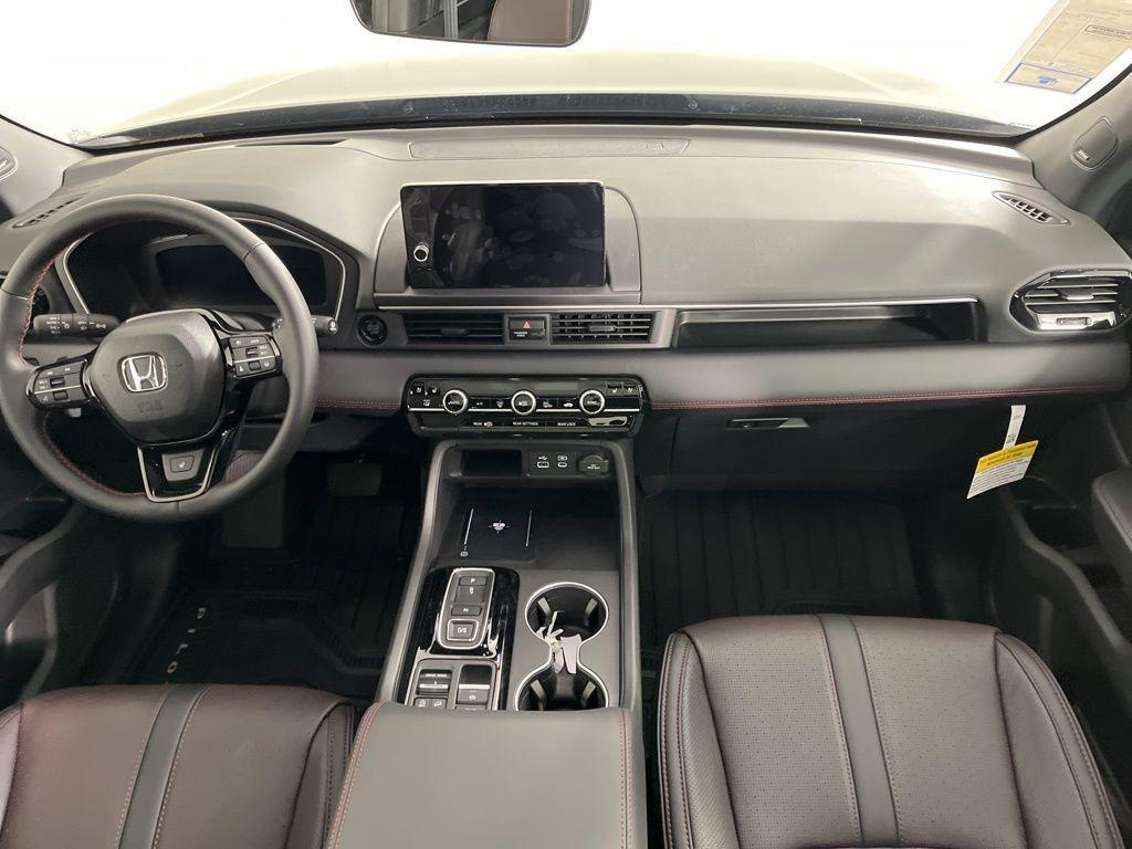 new 2025 Honda Pilot car, priced at $56,075
