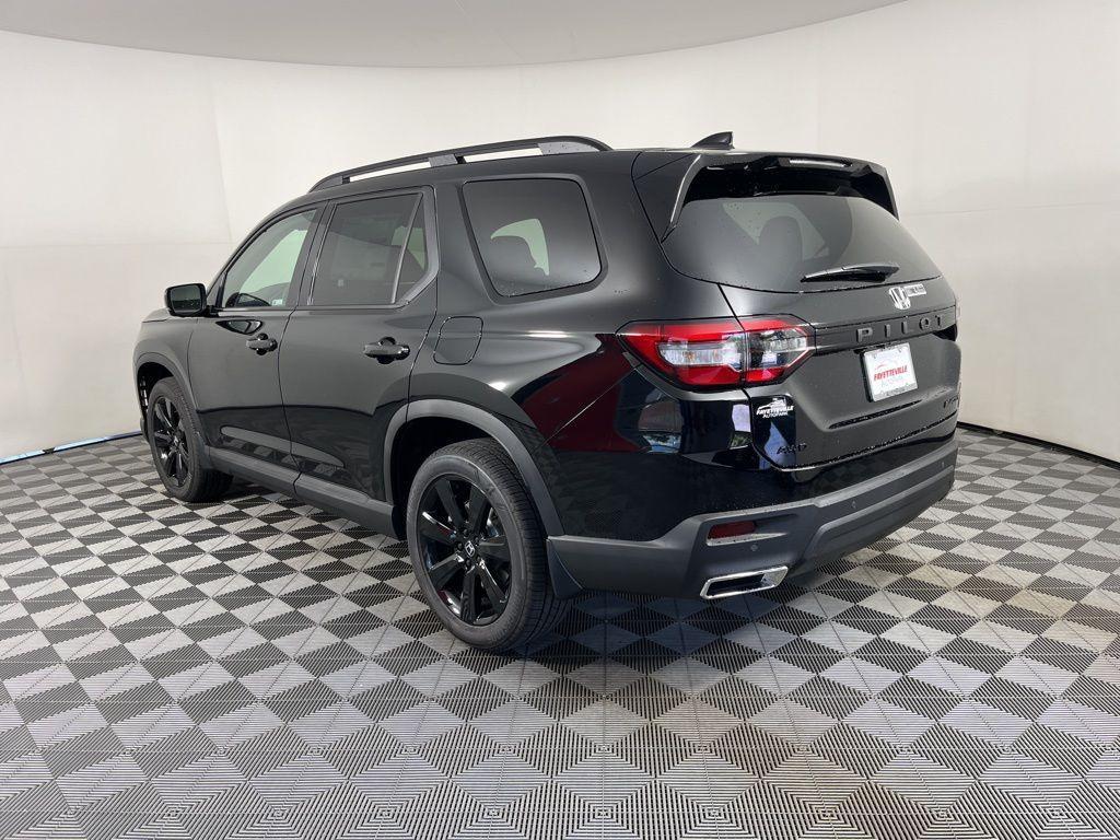 new 2025 Honda Pilot car, priced at $56,075