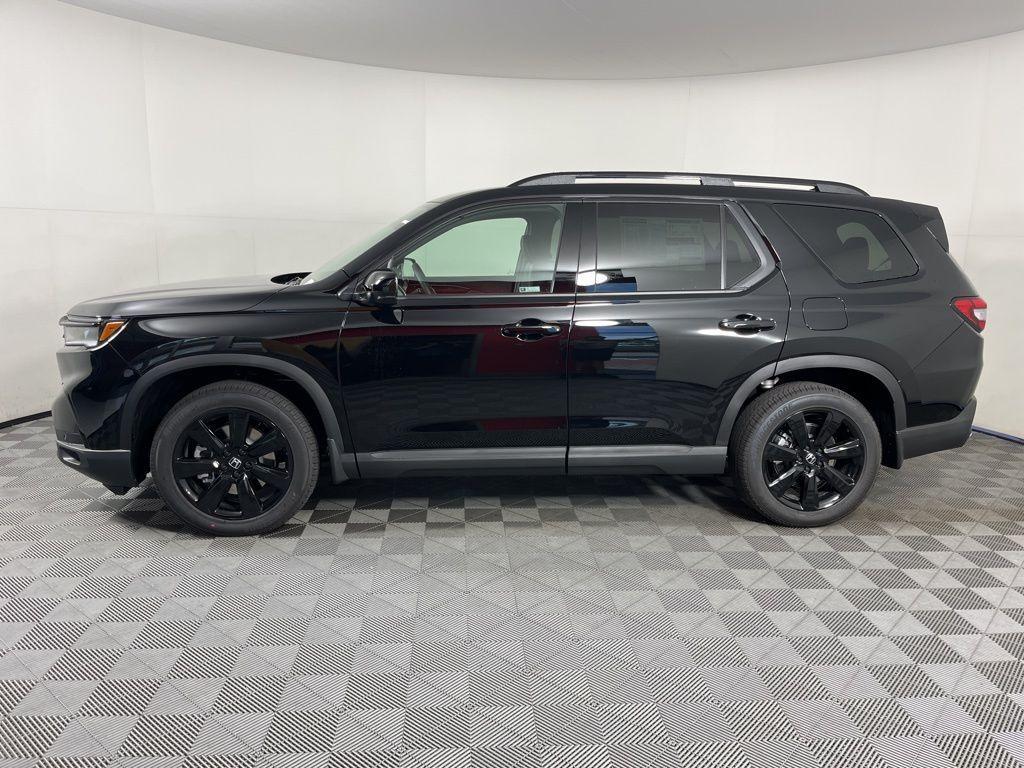 new 2025 Honda Pilot car, priced at $56,075