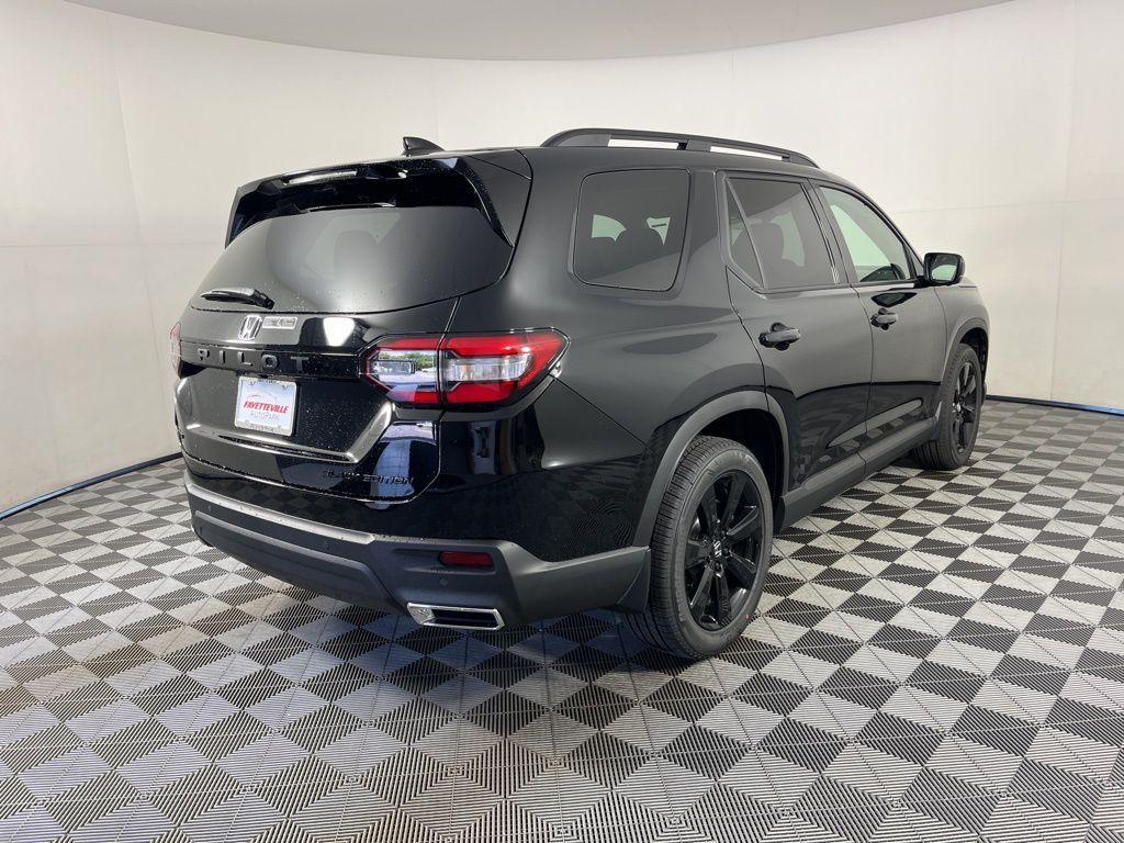 new 2025 Honda Pilot car, priced at $56,075