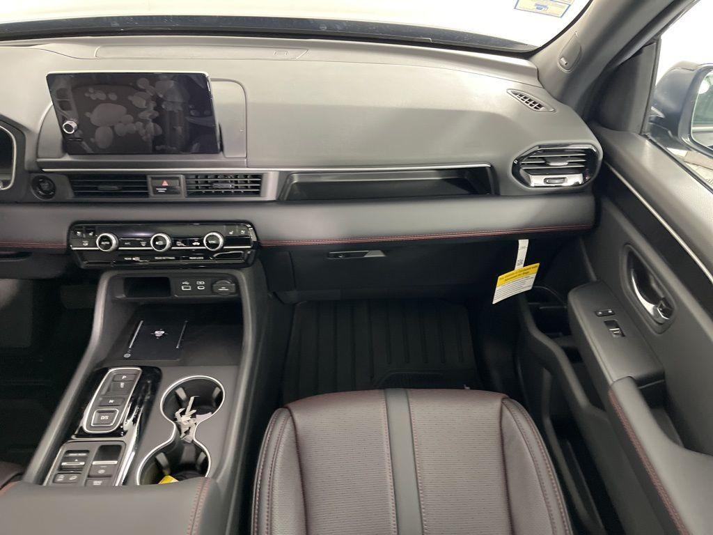 new 2025 Honda Pilot car, priced at $56,075