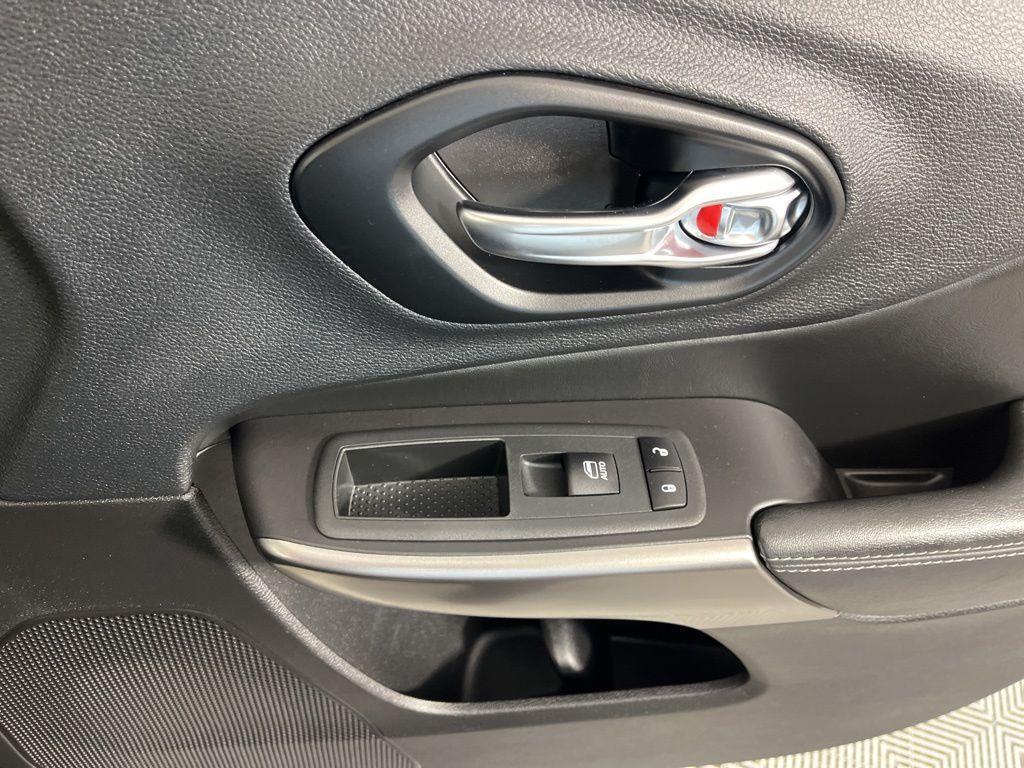 used 2021 Jeep Cherokee car, priced at $23,530