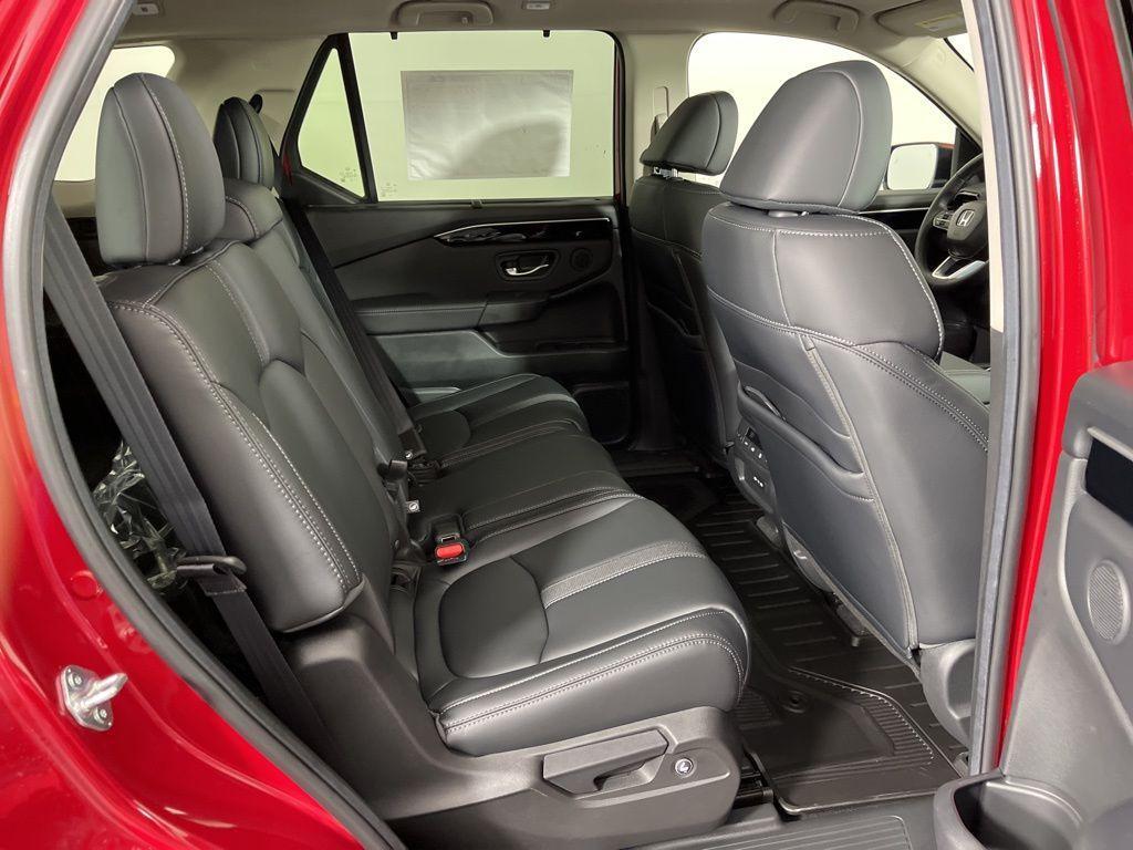 new 2025 Honda Pilot car, priced at $49,405