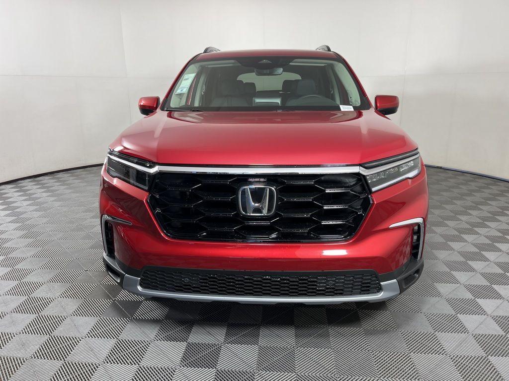 new 2025 Honda Pilot car, priced at $49,405