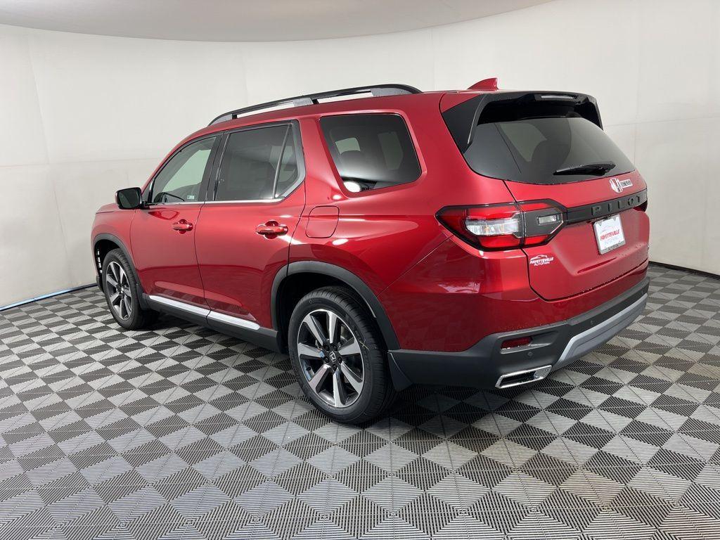 new 2025 Honda Pilot car, priced at $49,405