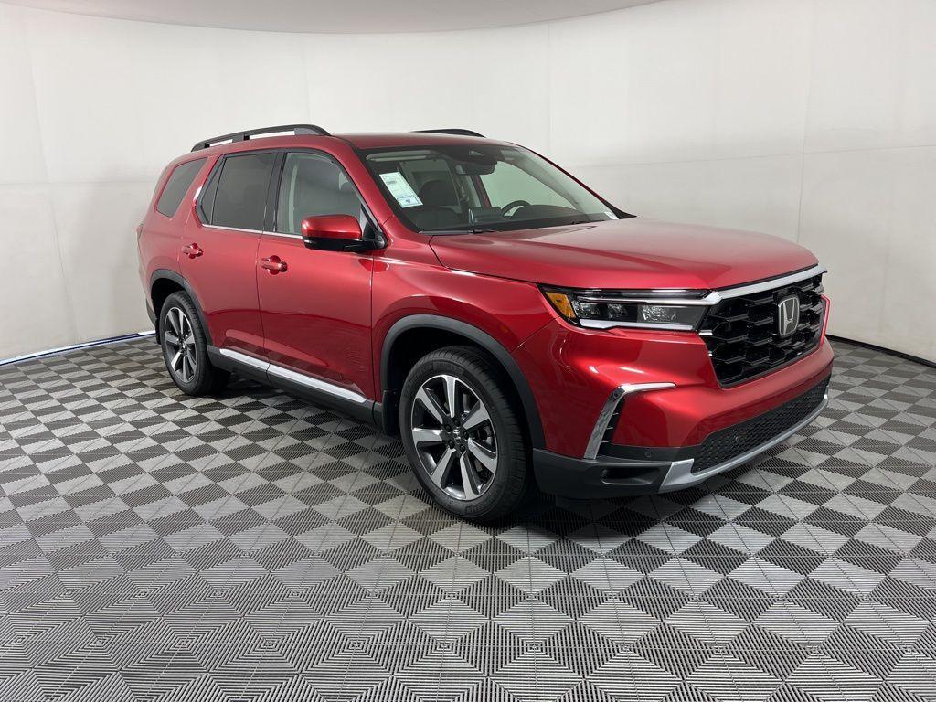 new 2025 Honda Pilot car, priced at $49,405