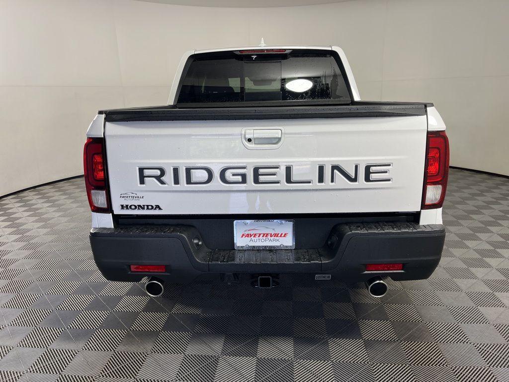 new 2025 Honda Ridgeline car, priced at $44,322