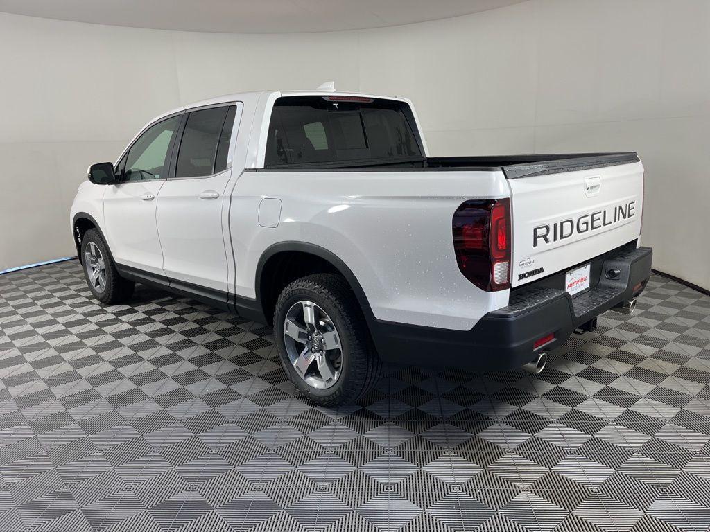 new 2025 Honda Ridgeline car, priced at $44,322