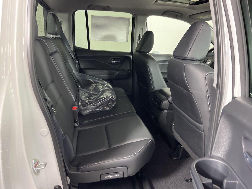 new 2025 Honda Ridgeline car, priced at $44,322