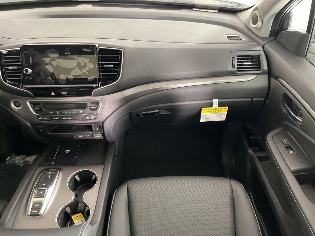 new 2025 Honda Ridgeline car, priced at $44,322