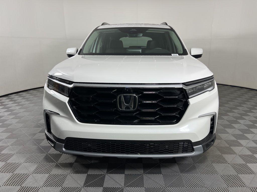 used 2023 Honda Pilot car, priced at $42,997