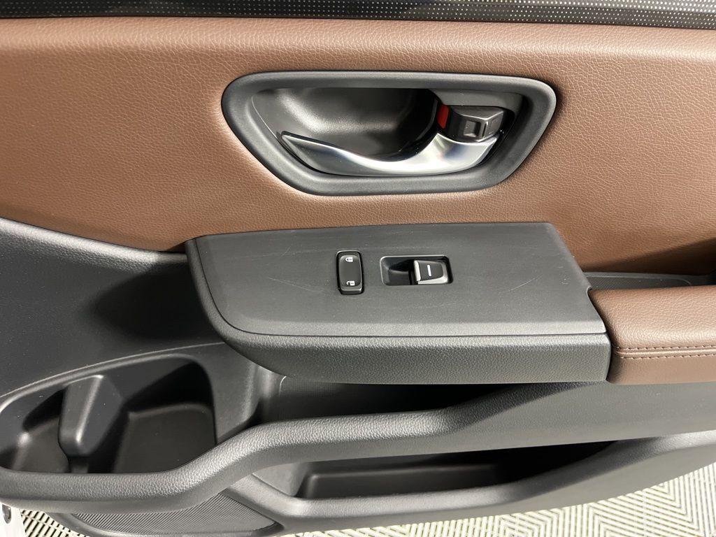 used 2023 Honda Pilot car, priced at $42,997