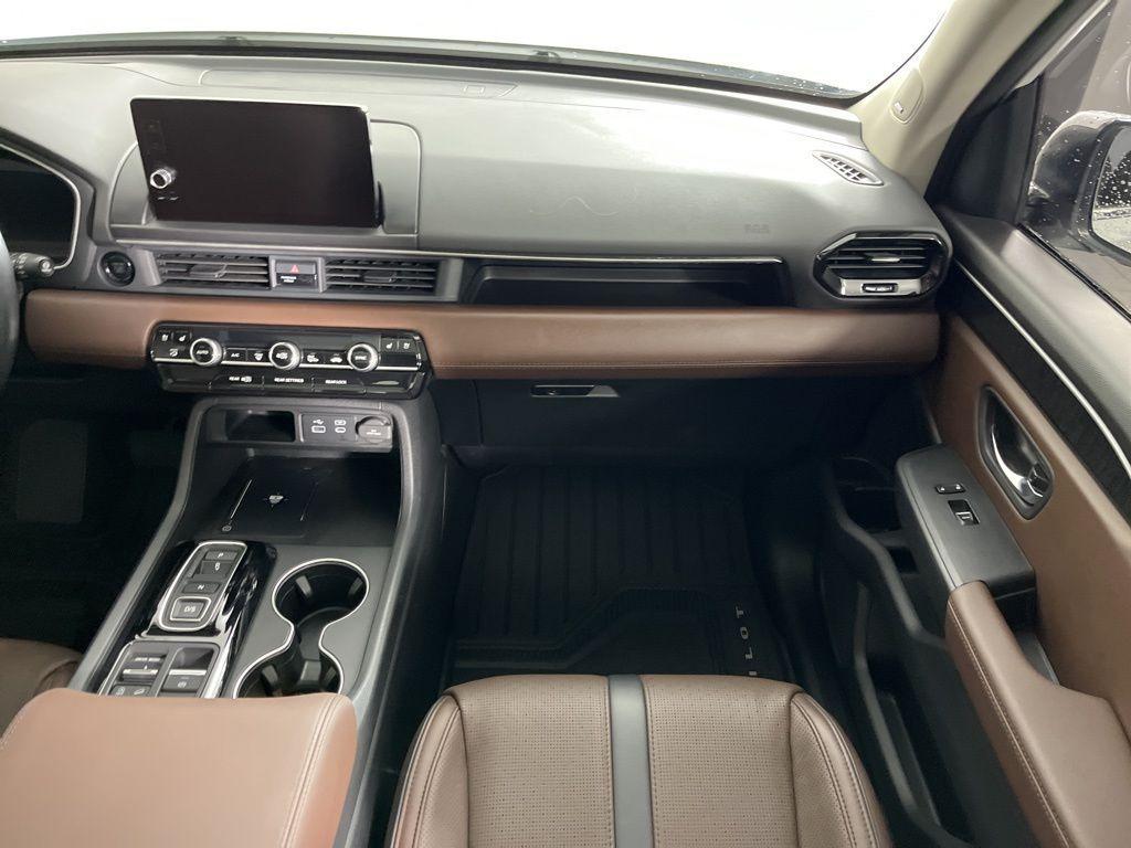 used 2023 Honda Pilot car, priced at $42,997