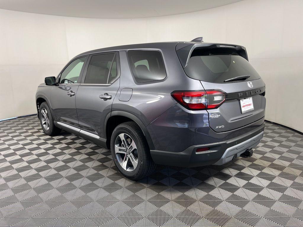 new 2025 Honda Pilot car, priced at $48,530