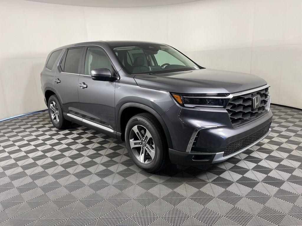 new 2025 Honda Pilot car, priced at $48,530