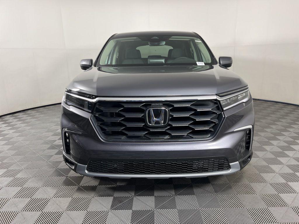 new 2025 Honda Pilot car, priced at $48,530