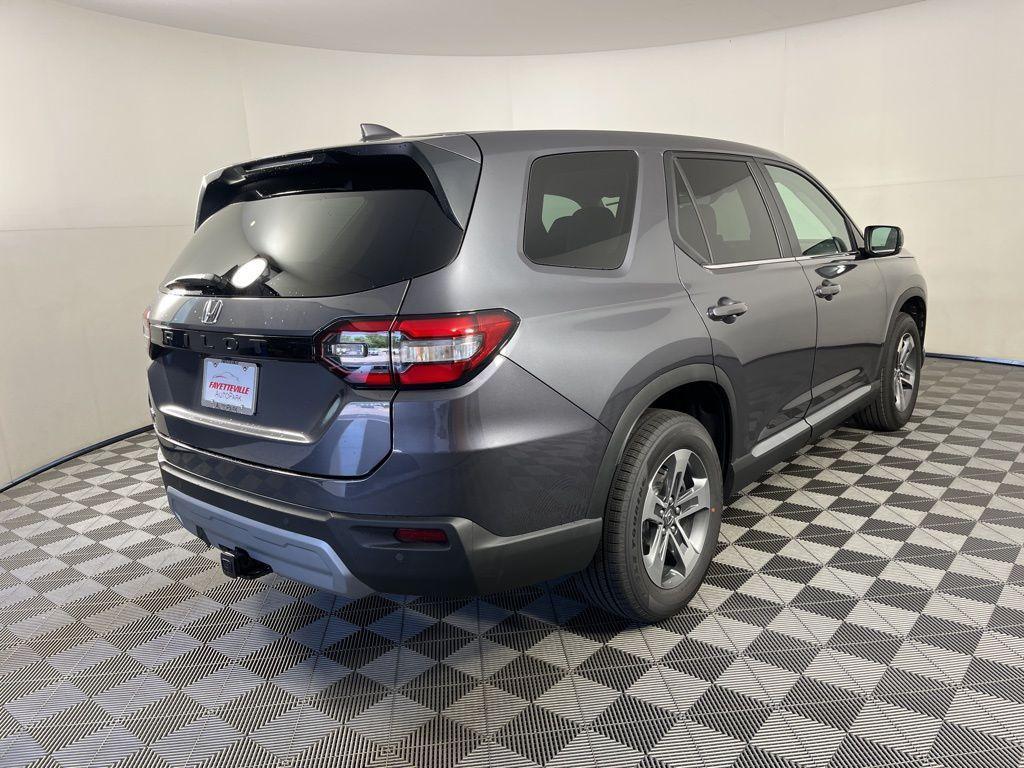 new 2025 Honda Pilot car, priced at $48,530