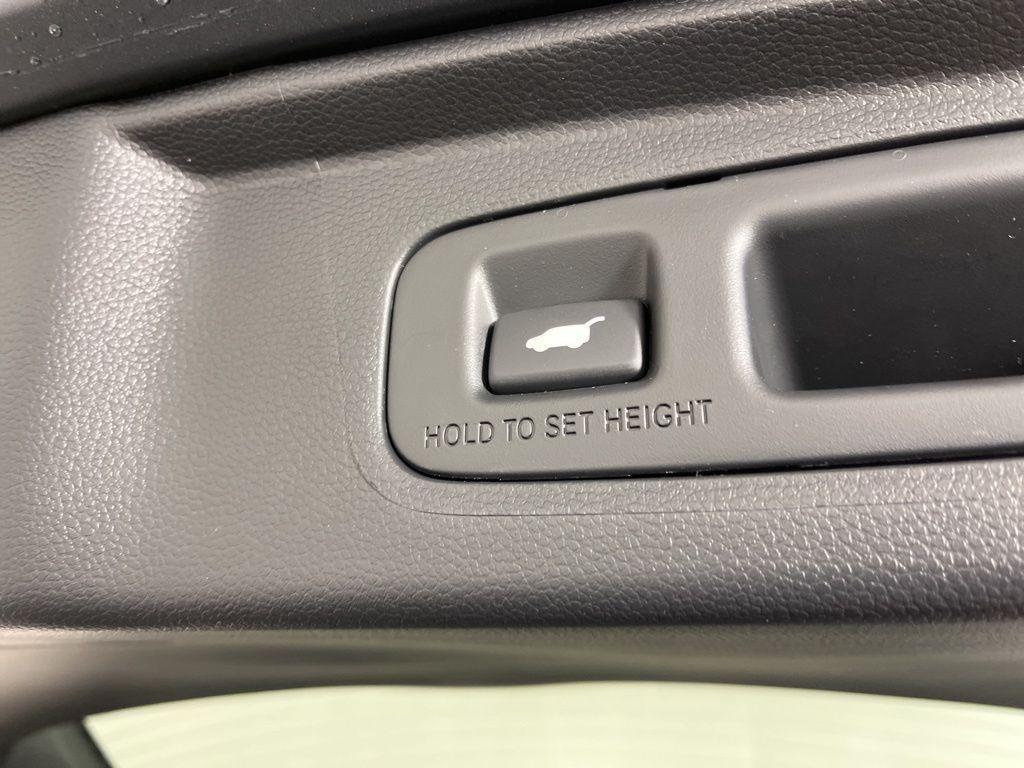 new 2025 Honda CR-V Hybrid car, priced at $42,495