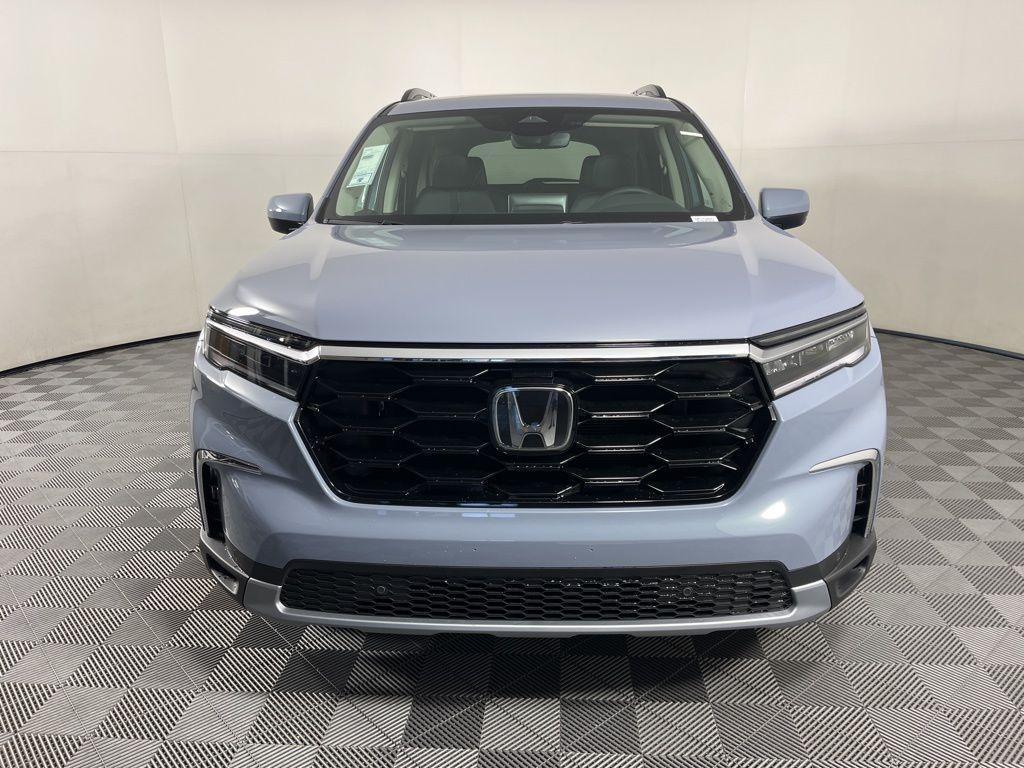 new 2025 Honda Pilot car, priced at $51,505