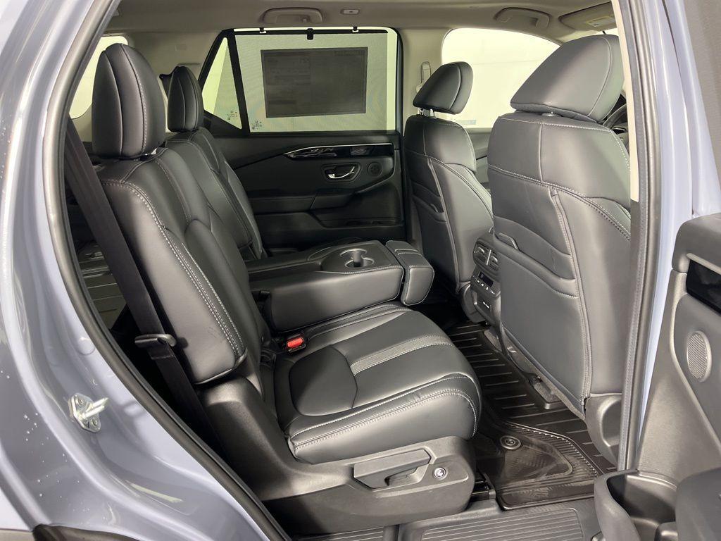 new 2025 Honda Pilot car, priced at $51,505