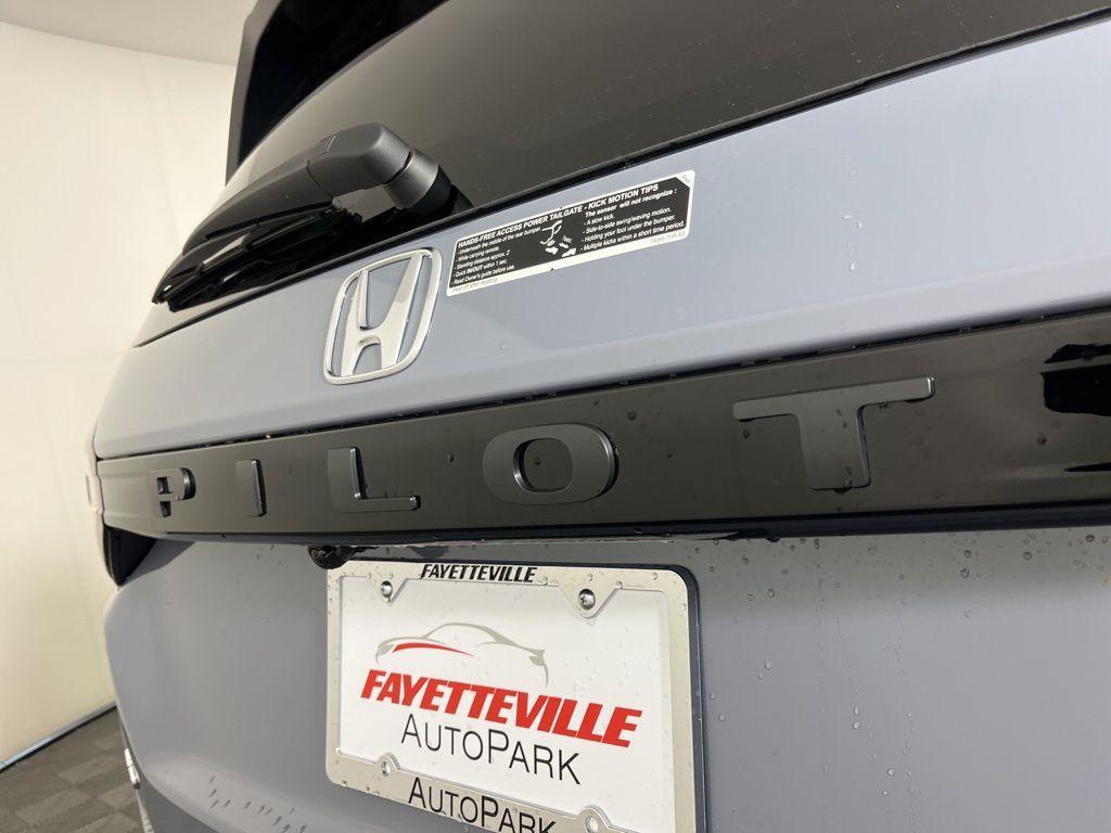 new 2025 Honda Pilot car, priced at $51,505