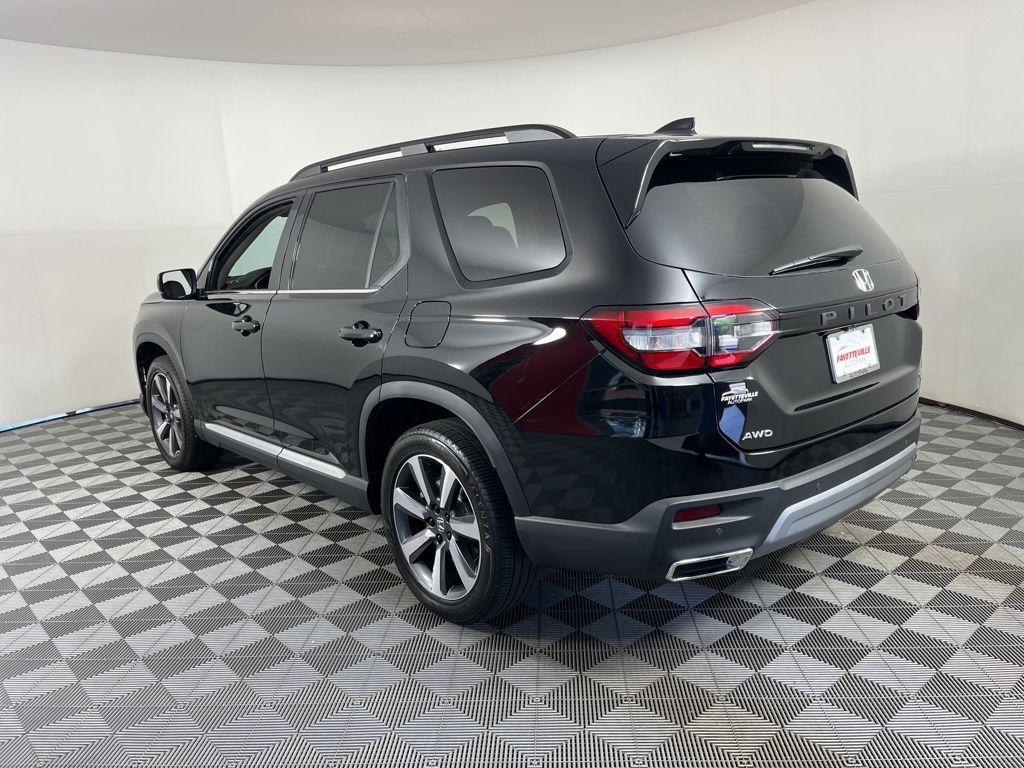 used 2025 Honda Pilot car, priced at $47,500