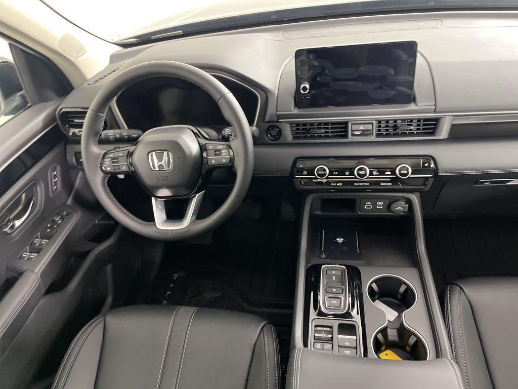 new 2025 Honda Pilot car, priced at $50,576