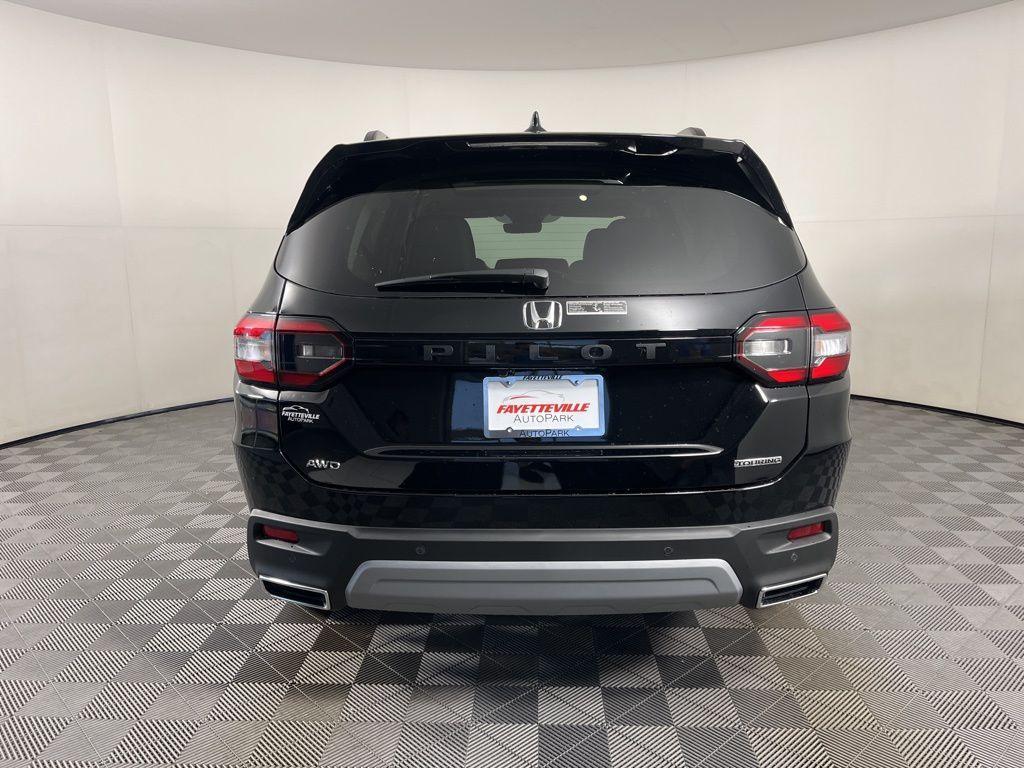 new 2025 Honda Pilot car, priced at $50,576