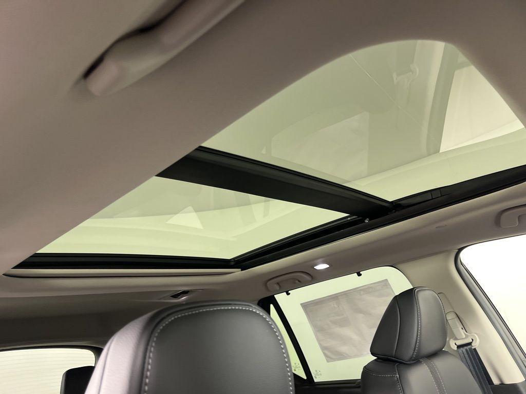 new 2025 Honda Pilot car, priced at $50,576